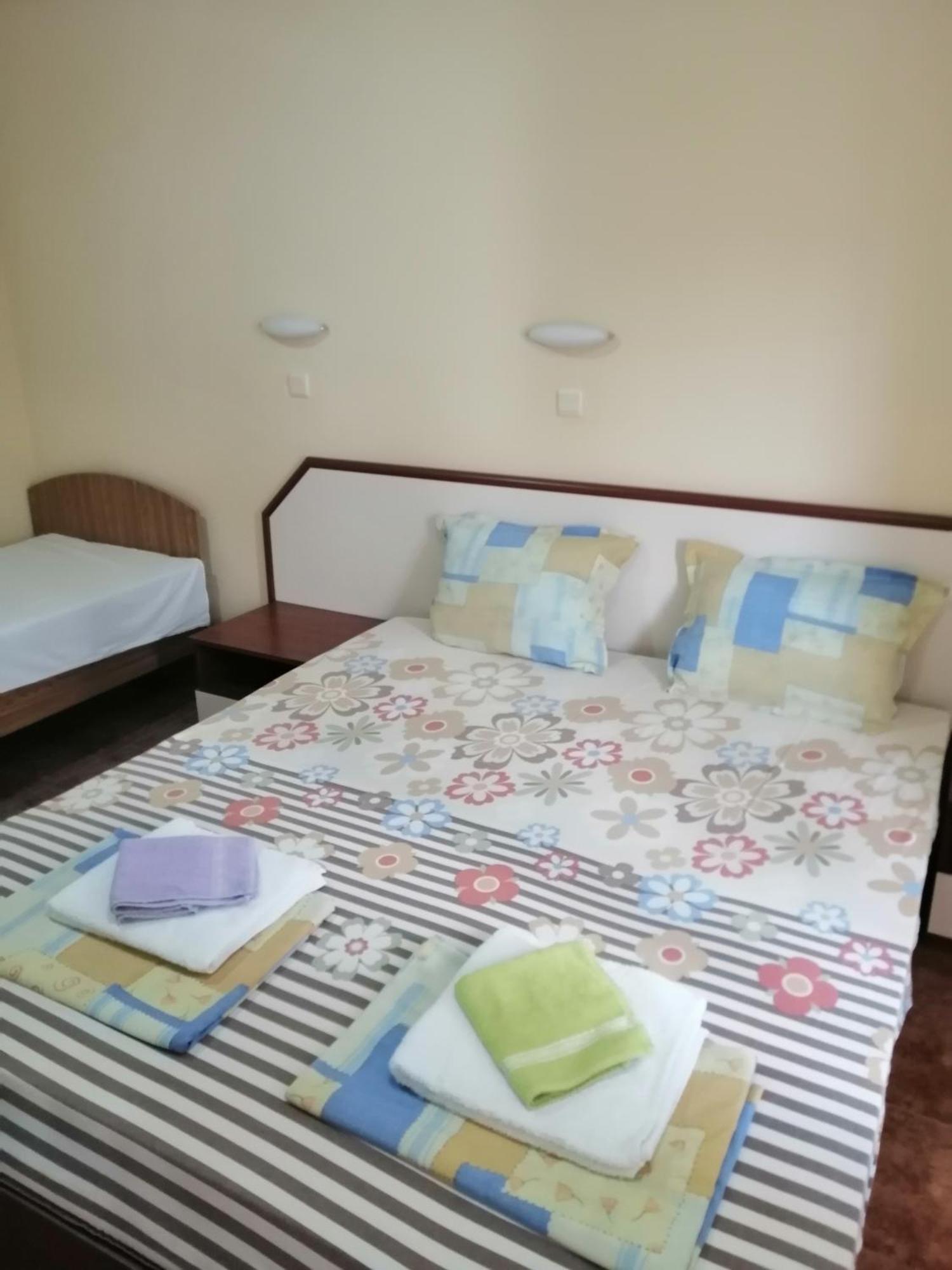 Femili Hotel Diveda Sveti Vlas Room photo