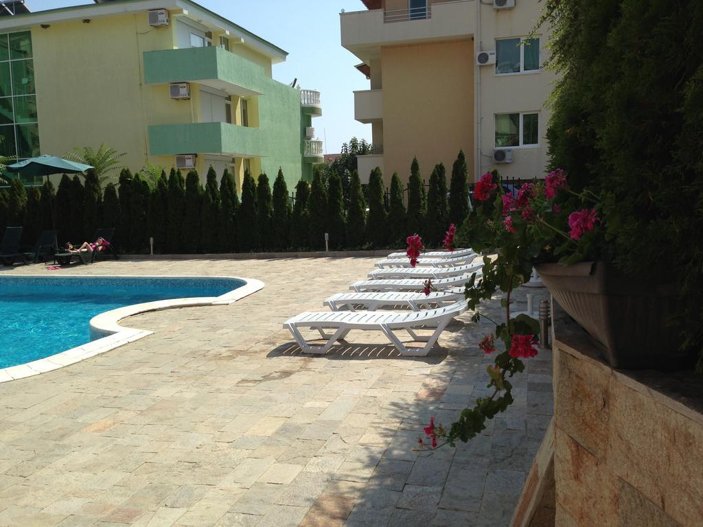 Femili Hotel Diveda Sveti Vlas Exterior photo