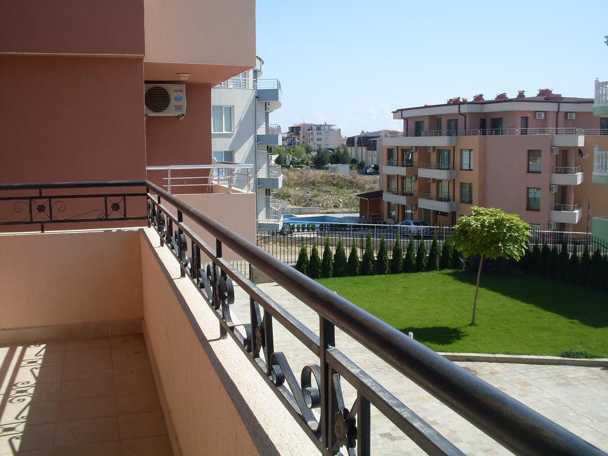 Femili Hotel Diveda Sveti Vlas Exterior photo